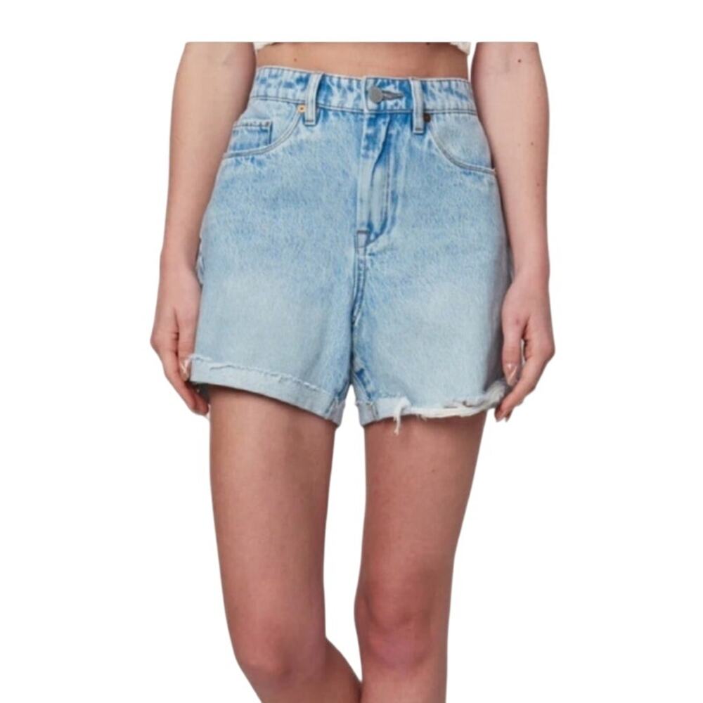 Blank NYC The Perry Mom Shorts Cuffed Minimal Distressing Light Wash Size 27